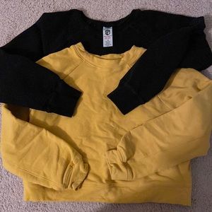 2 cropped sweatshirts